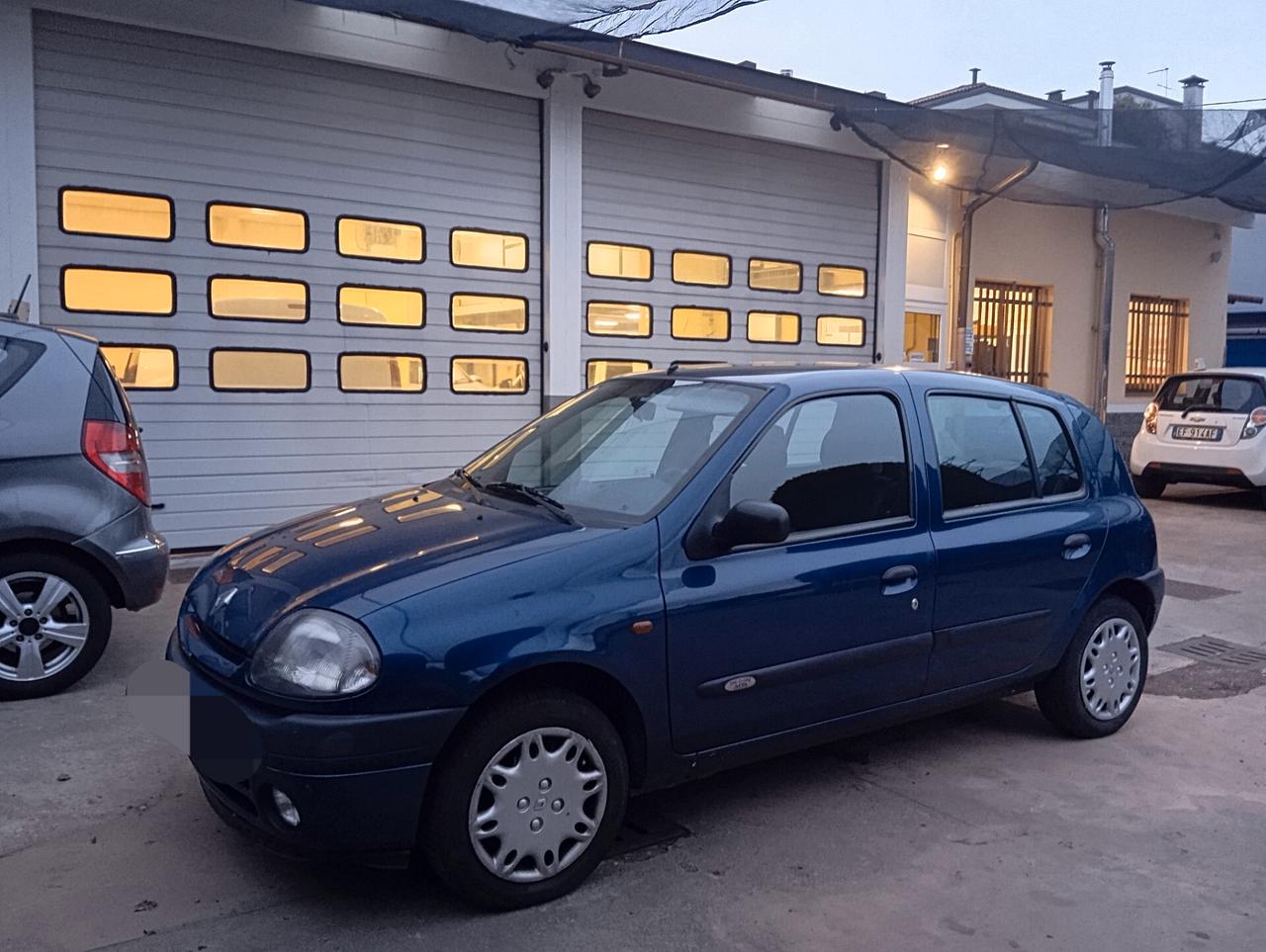 Renault Clio 1.2 cat 5 porte RT benzina