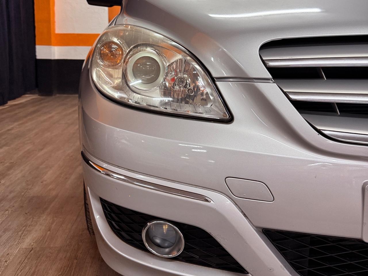 FANTASTICA MERCEDES CLASSE B UNICO PROPRIETARIO CON 86.735 KM