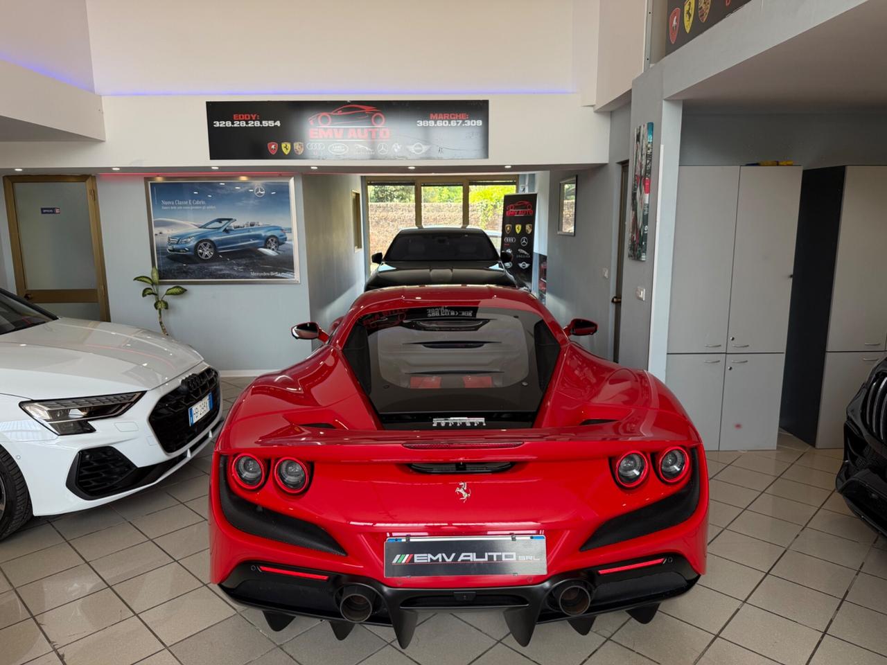 Ferrari F8 Tributo iva esposta tagliandata casa Madre