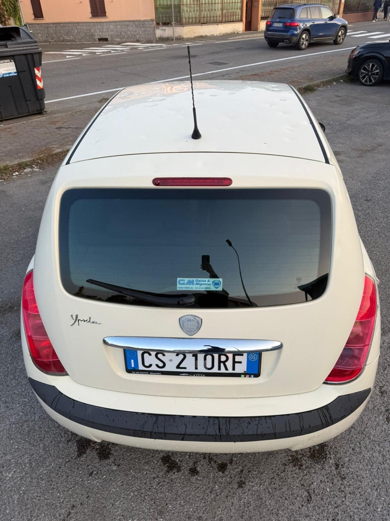 LANCIA YPSILON 1.2 BENZINA NEOPATENTATI