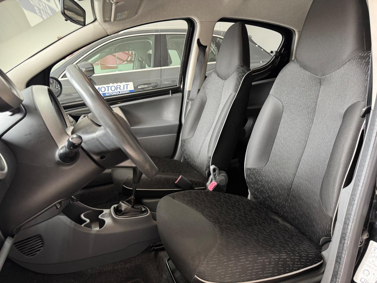 Peugeot 107 1.0 benzina 5p. Sweet Years