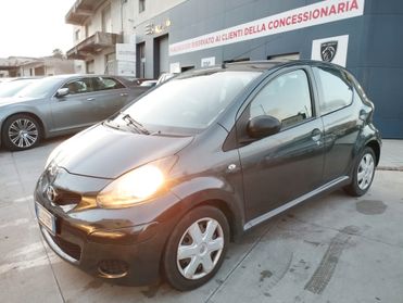 Toyota Aygo 1.0 12V VVT-i 5 porte Now Connect