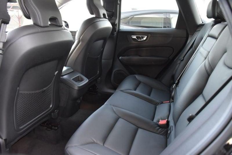 Volvo XC60 B4 (d) AWD Geartronic Momentum *Pelle*