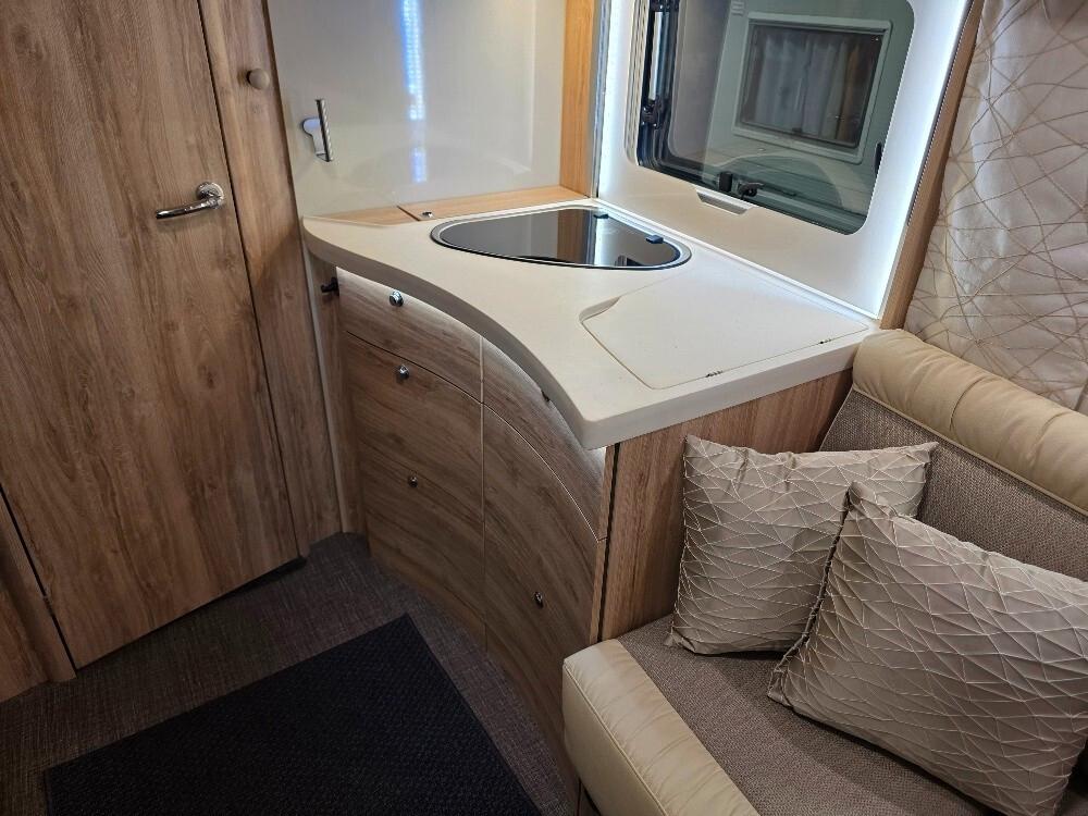 CAMPER EURAMOBIL INTEGRA LINE 695 LF