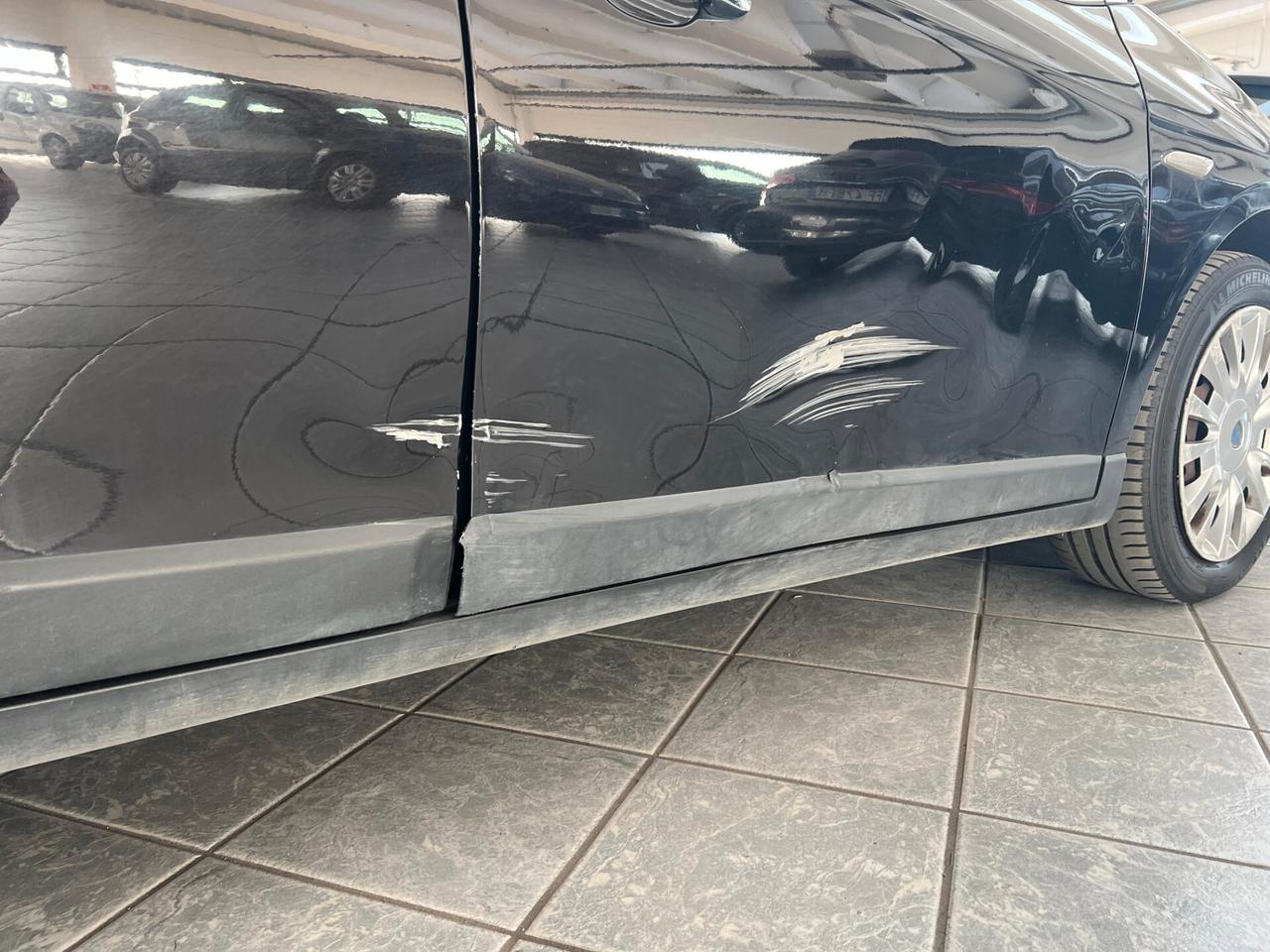 Lancia Delta 1.6 MJT DPF Gold - UNIPROP