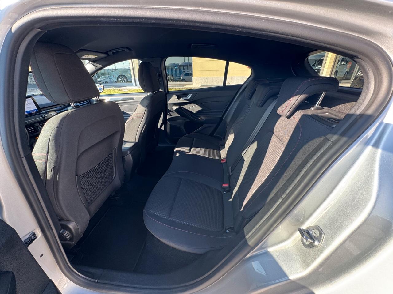 Ford Focus St-Line 1.0 EcoBoost Hybrid 125 CV Manuale