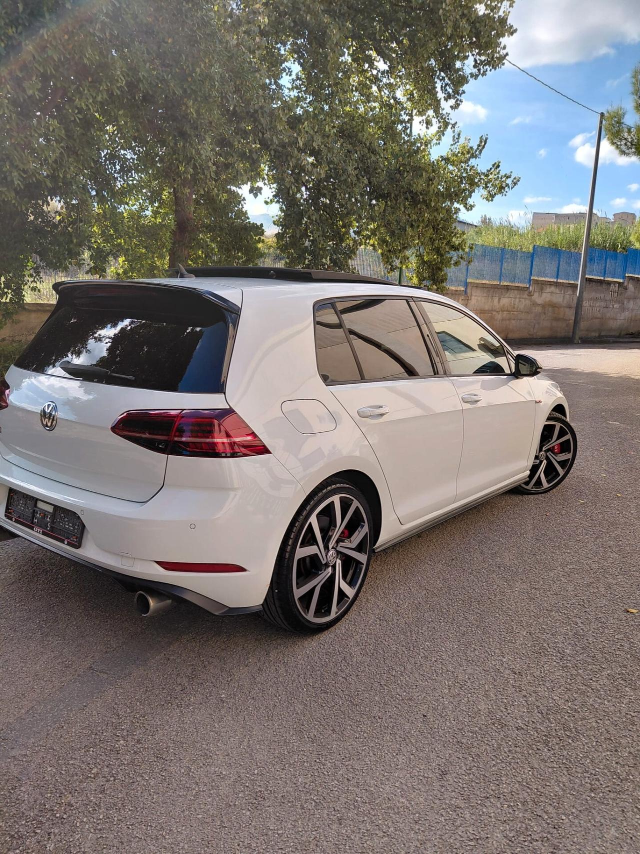 Volkswagen Golf GTI Performance 2.0 245 CV TSI DSG 5p. BMT