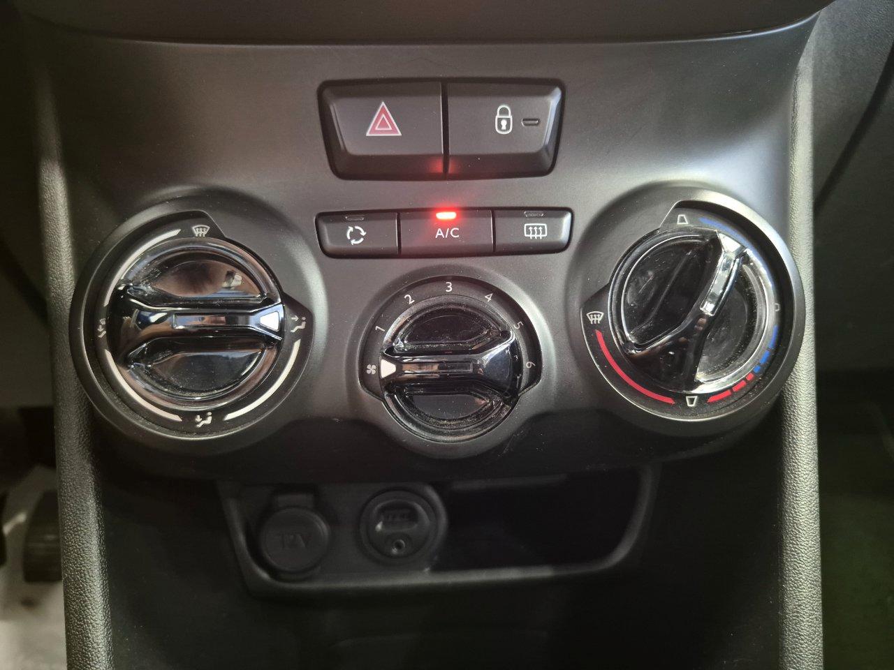 Peugeot 208 5p 1.2 puretech Active - NEOPATENTATI - Bluetooth - Clima