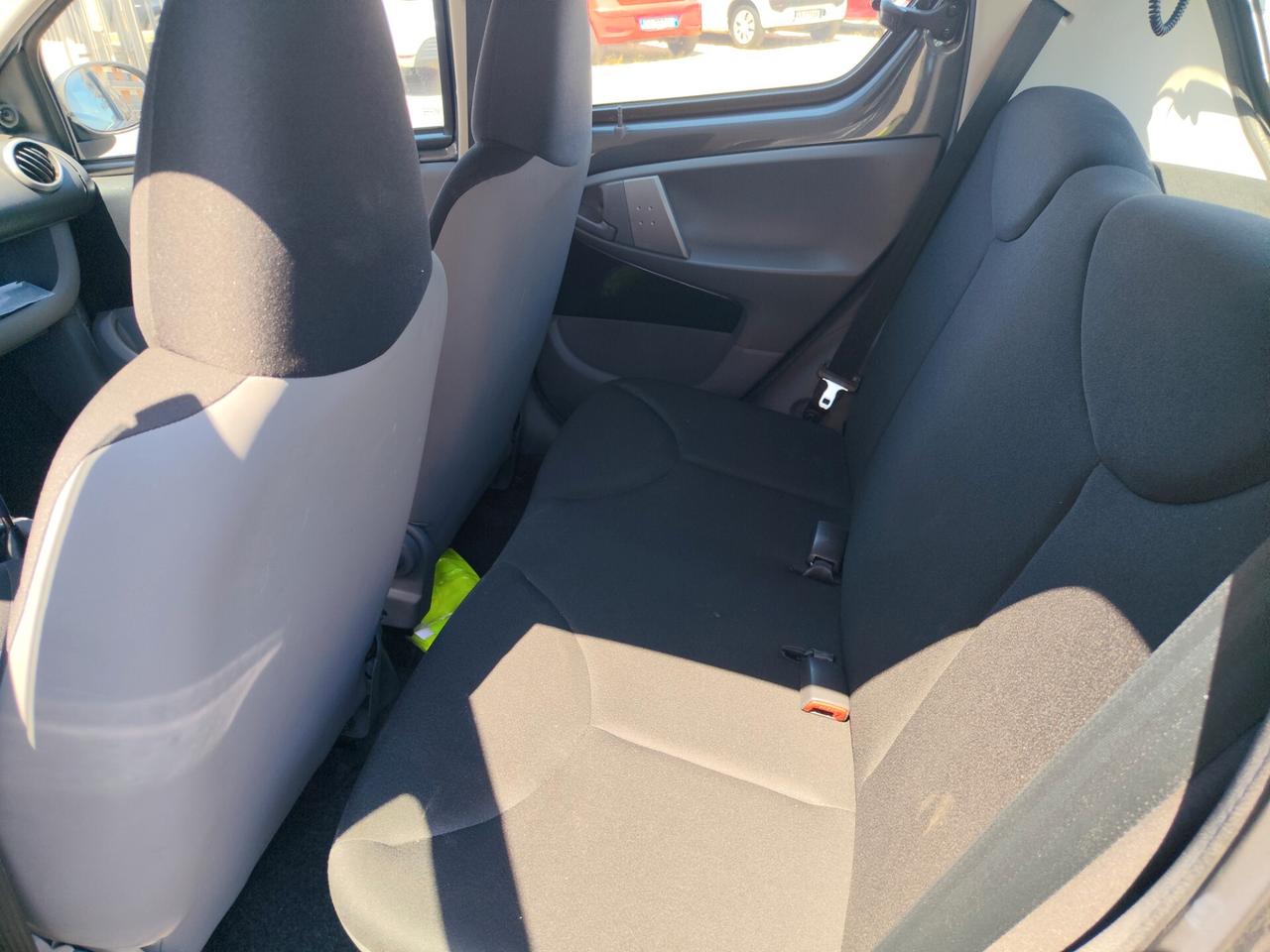 Toyota Aygo 1.0 5 porte Now Connect !24.000 km!