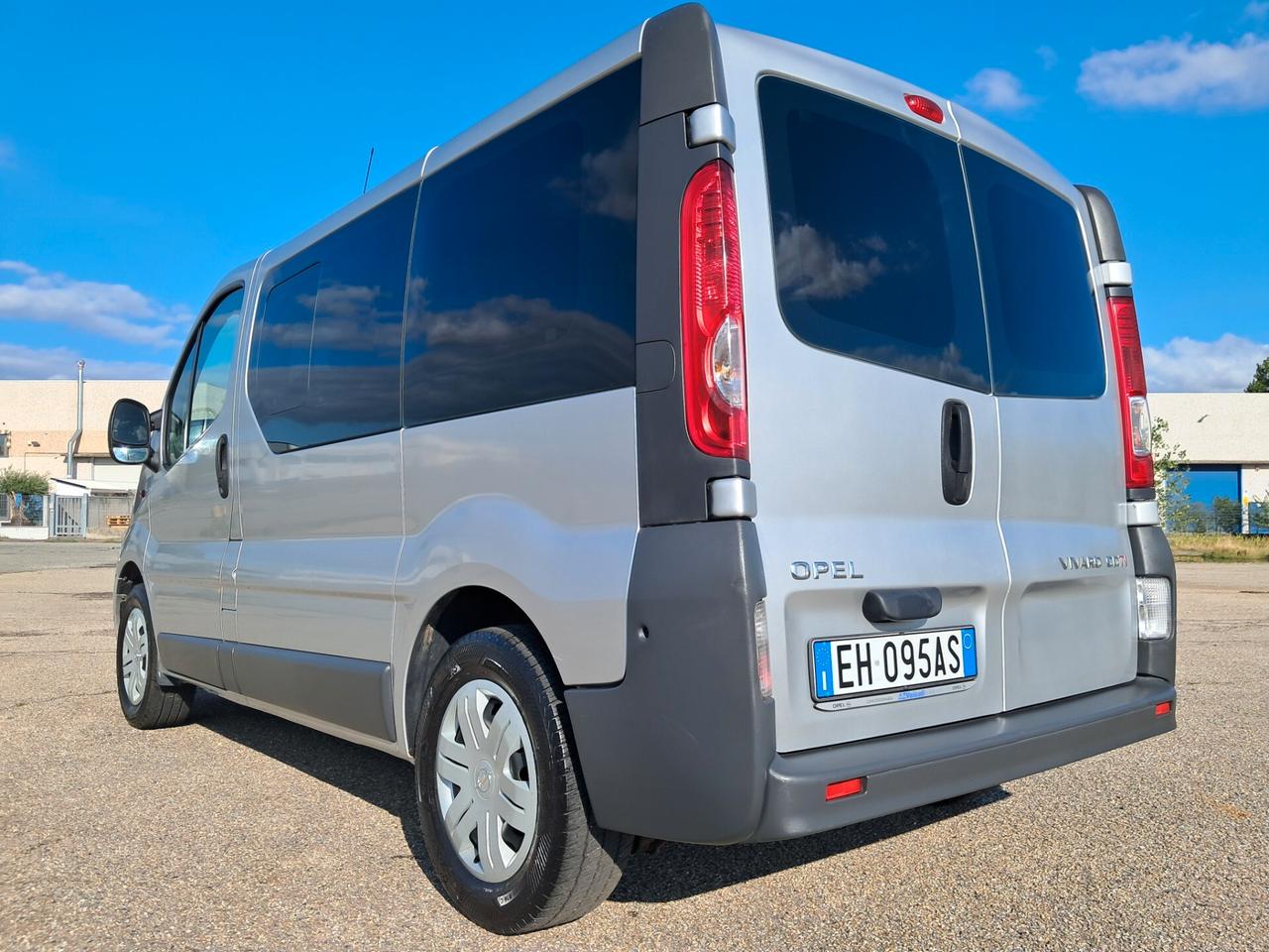 VIVARO 9 POSTI