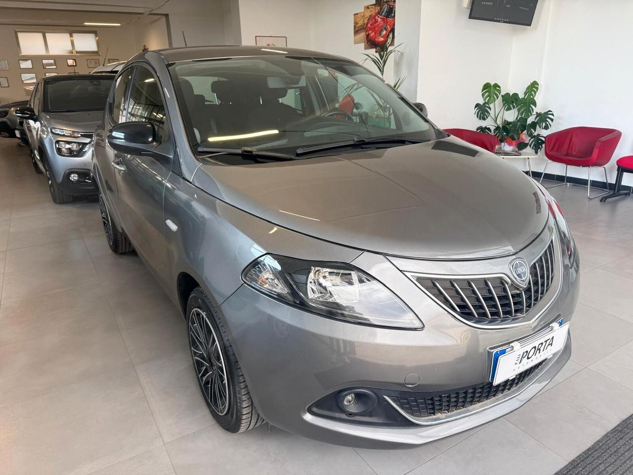Lancia Ypsilon 1.0 FireFly 5 porte S&S Hybrid Ecochic Gold
