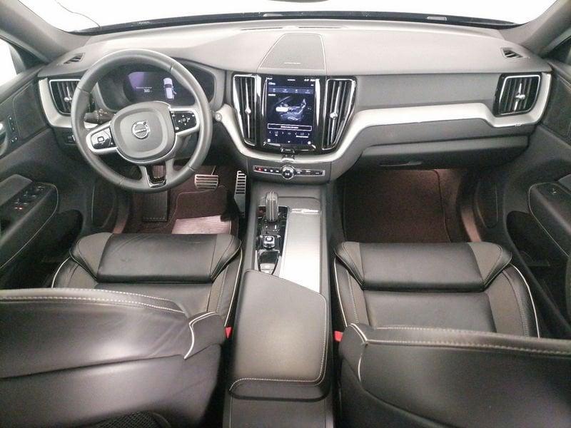Volvo XC60 2.0 b4 R-design awd auto
