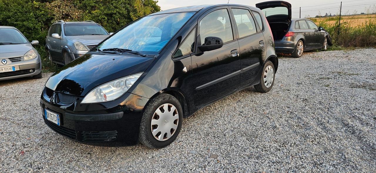 Mitsubishi Colt 1.1 12V 5p. Invite