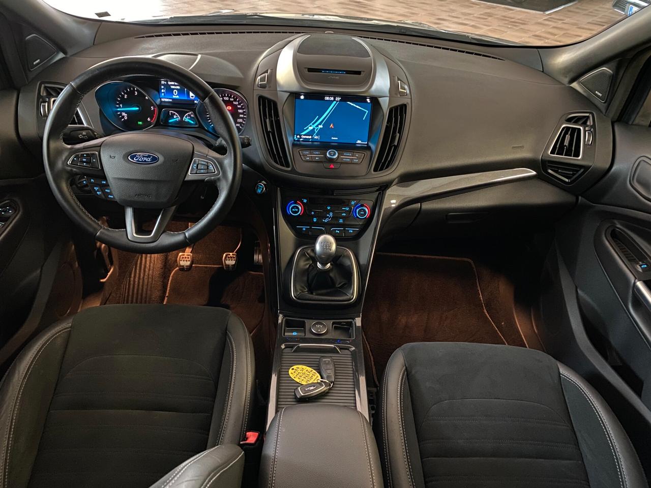 Ford Kuga 1.5 TDCI 120 CV 2WD ST-Line