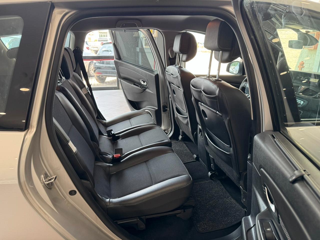 Renault Scenic Scénic 1.9 dCi 130CV Dynamique