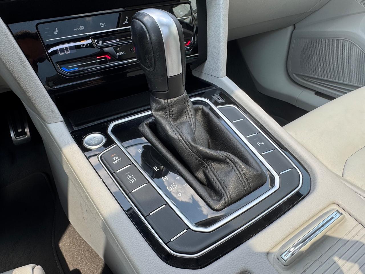 Volkswagen Passat Variant 2.0 TDI SCR 200 CV 4MOTION DSG Executive