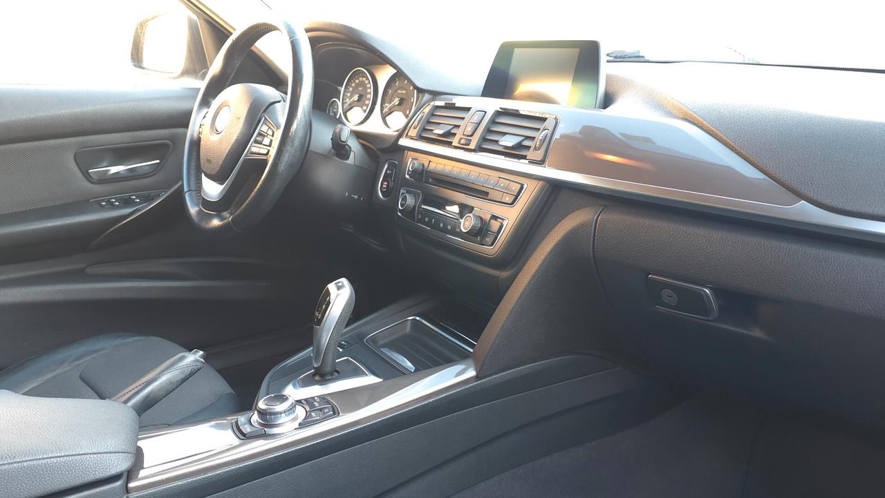 Bmw serie 3 - 318d - Led Navi Automatic