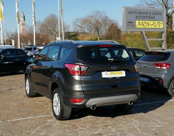 FORD Kuga 2.0 TDCI 120 CV S&S 2WD Powershift Bus