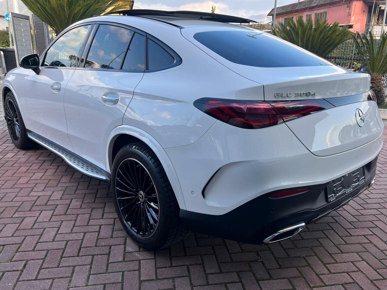 MERCEDES BENZ GLC 300d COUPE' AMG LINE + IVA 22%