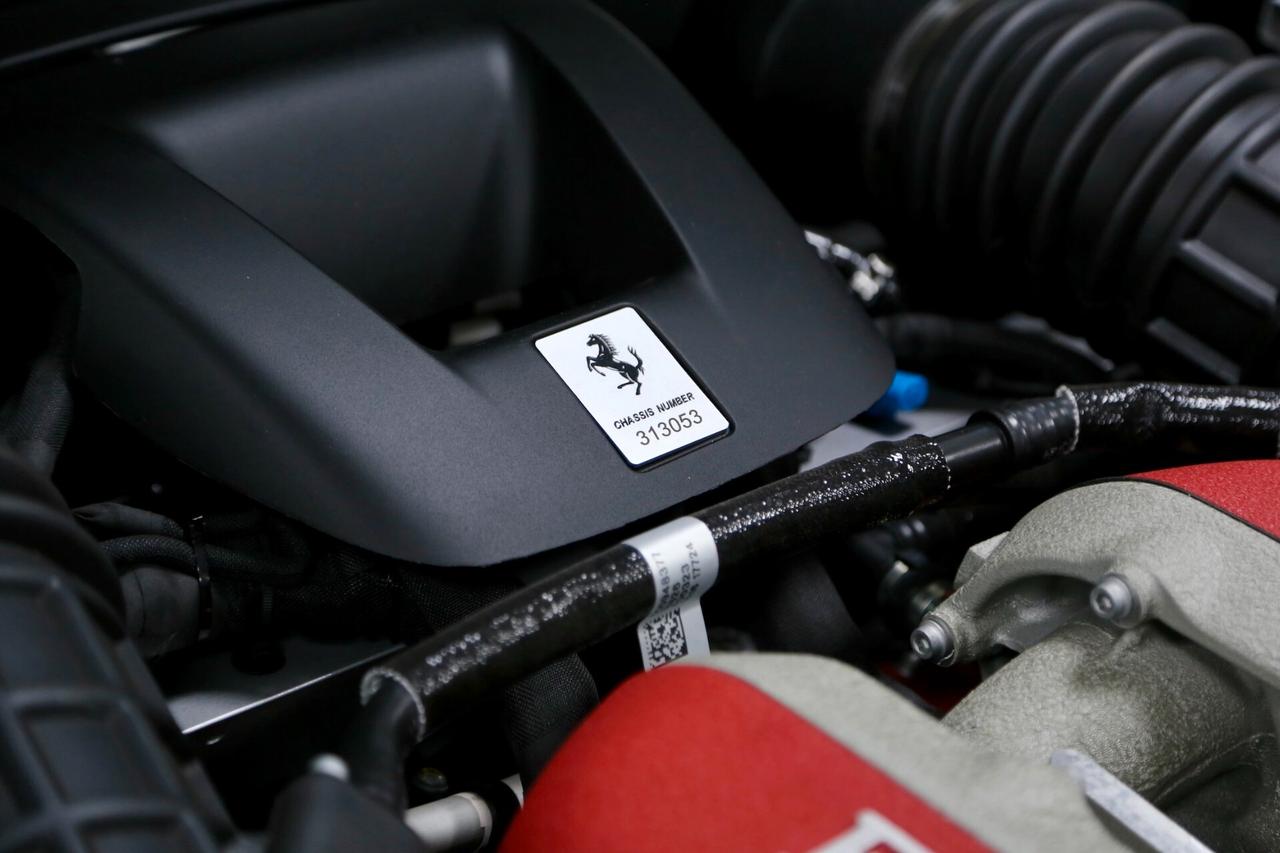 Ferrari Purosangue_ufficiale Italia_full carbon_iva deducibile