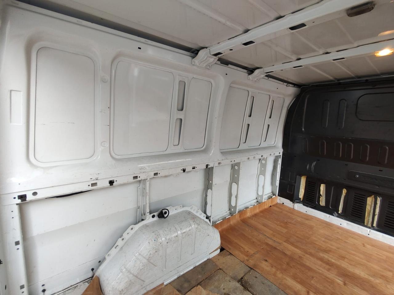 Ford Transit Connect Transit, OK NEOPATENTATI