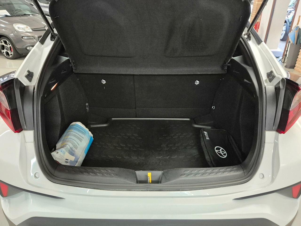 Toyota C-HR 1.8 Hybrid E-CVT Active