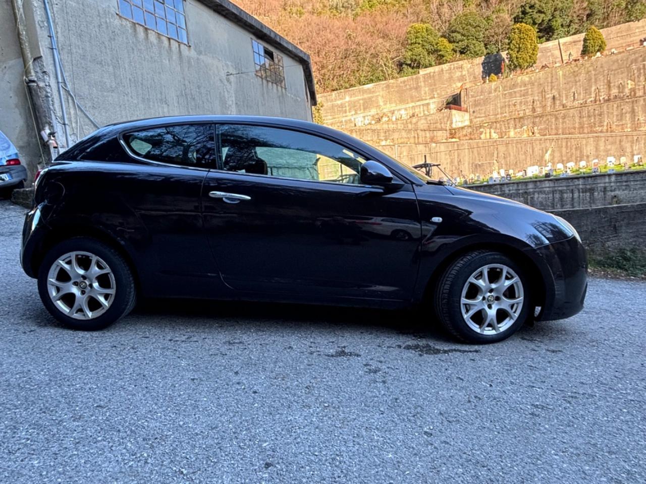 Alfa Romeo MiTo 1.6 JTDm 16V Distinctive Sport Pack