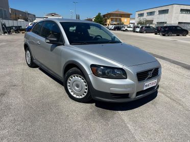 Volvo C30 1.6 Kinetic 142000 KM