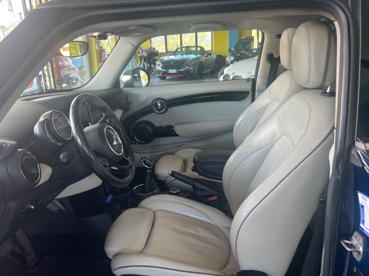 Mini 2.0 Cooper SD Boost automatico tetto full accetto permute e finanziamenti