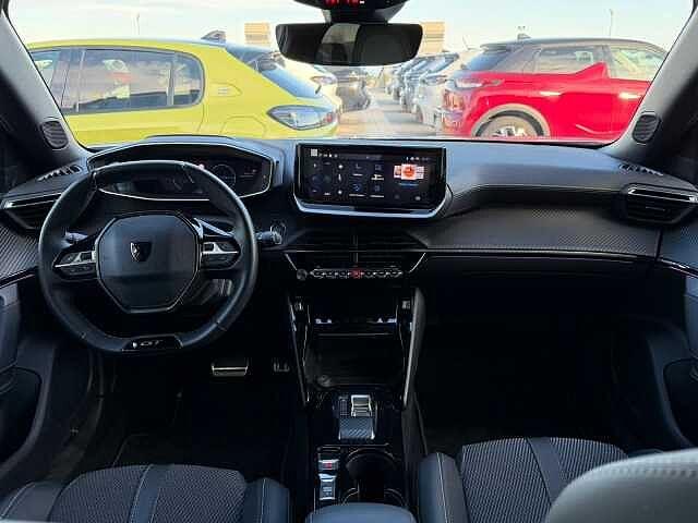 Peugeot 2008 motore elettrico 136 CV GT