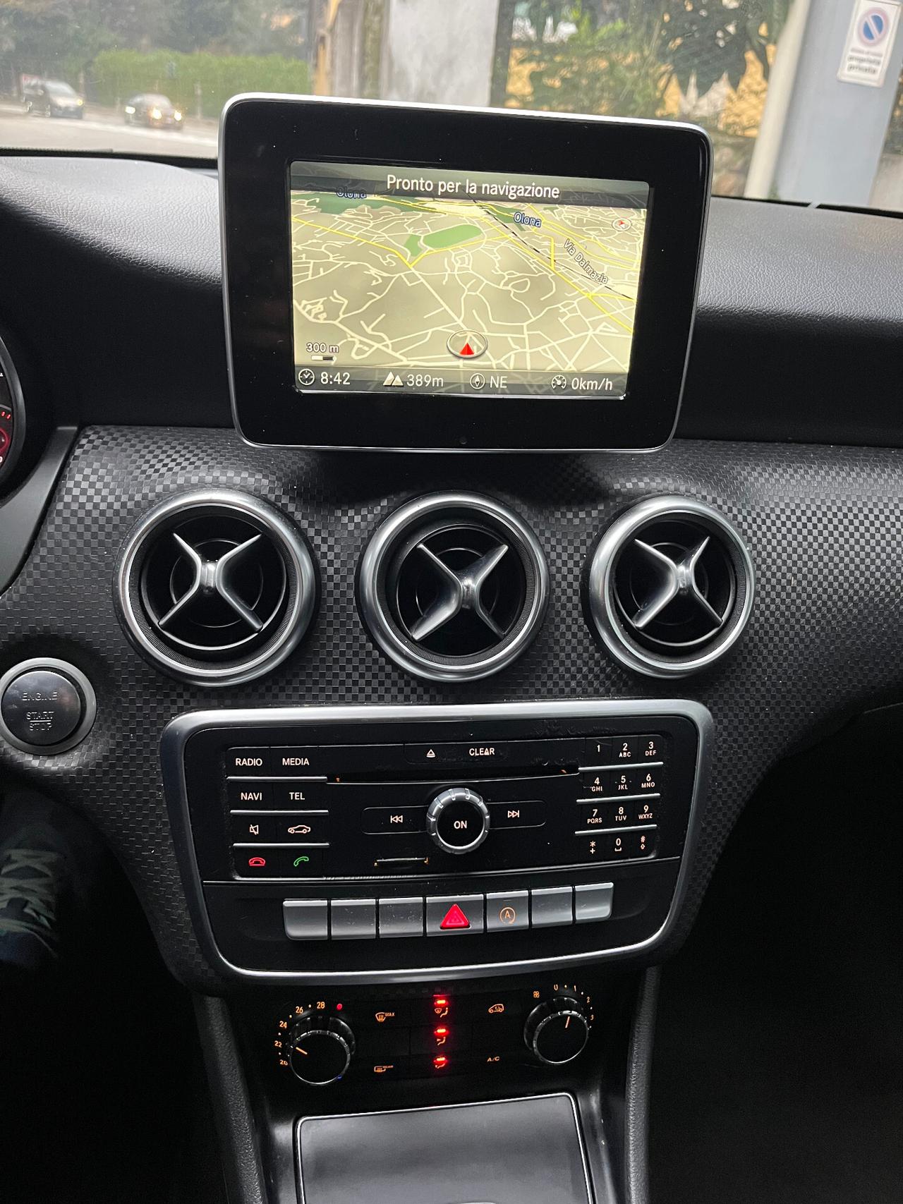 MERCEDES CLASSE A 180D PREMIUM - KM 77.532 - ANCHE PER NEOPATENTATI - 2018 - EURO 6B