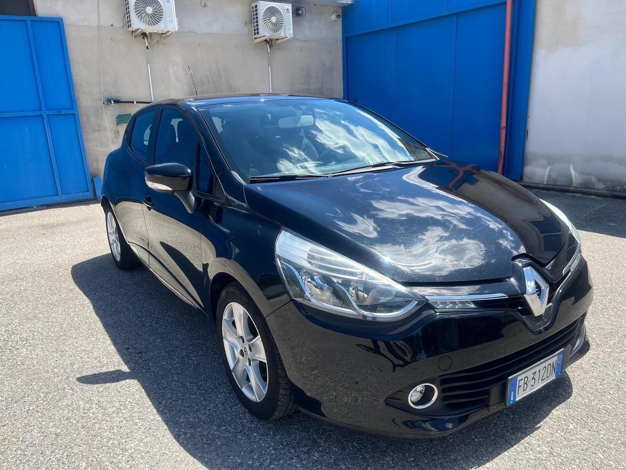 Renault clio 5 P-1.2 benz/75 cv-full -2012