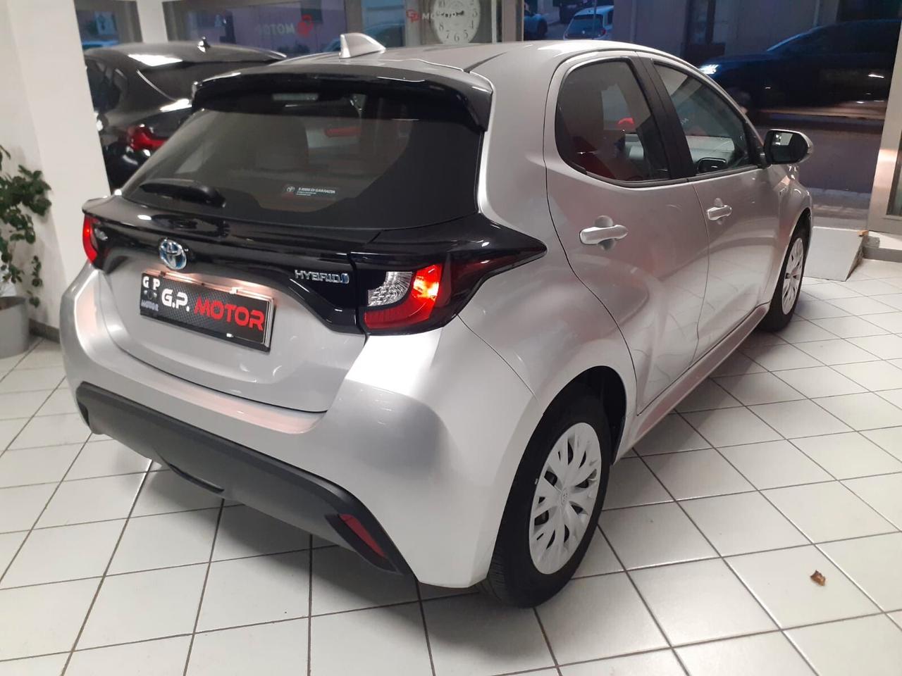 Toyota Yaris 1.5 Hybrid 5 porte Business