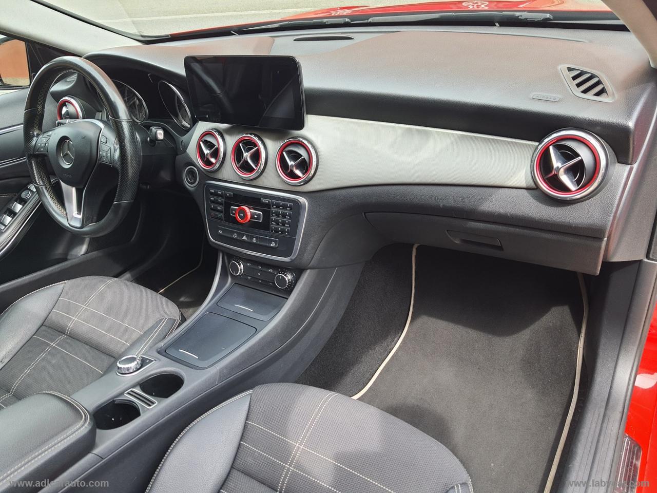 MERCEDES-BENZ GLA 200 CDI Automatic 4Matic Sport