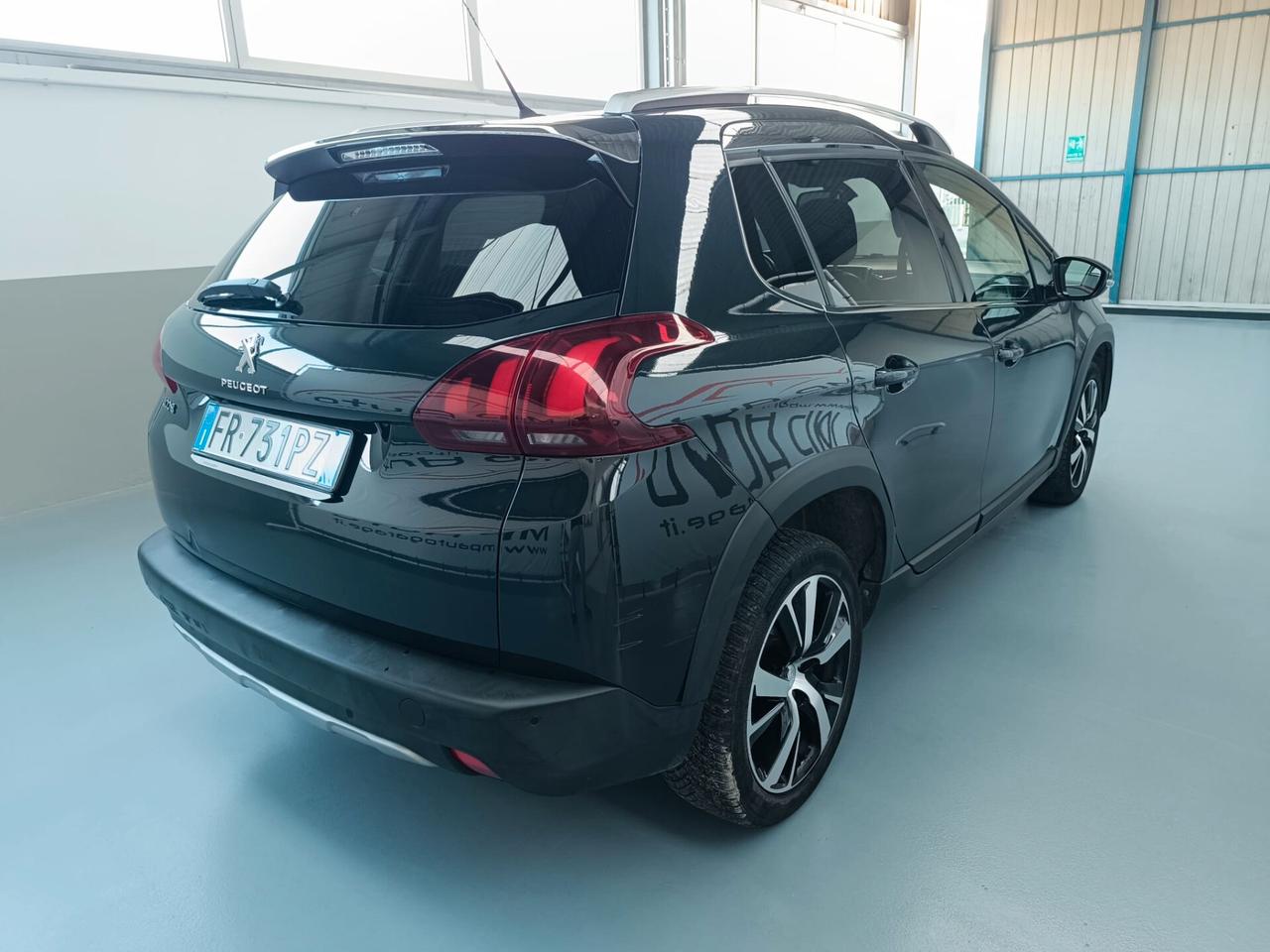 Peugeot 2008 BlueHDi 100 S&S Black Matt