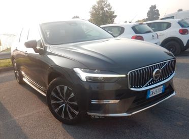 Volvo XC60 B4 (d) AWD automatico Ultimate Bright N1 TETTO NAVY PELLE H/K 19