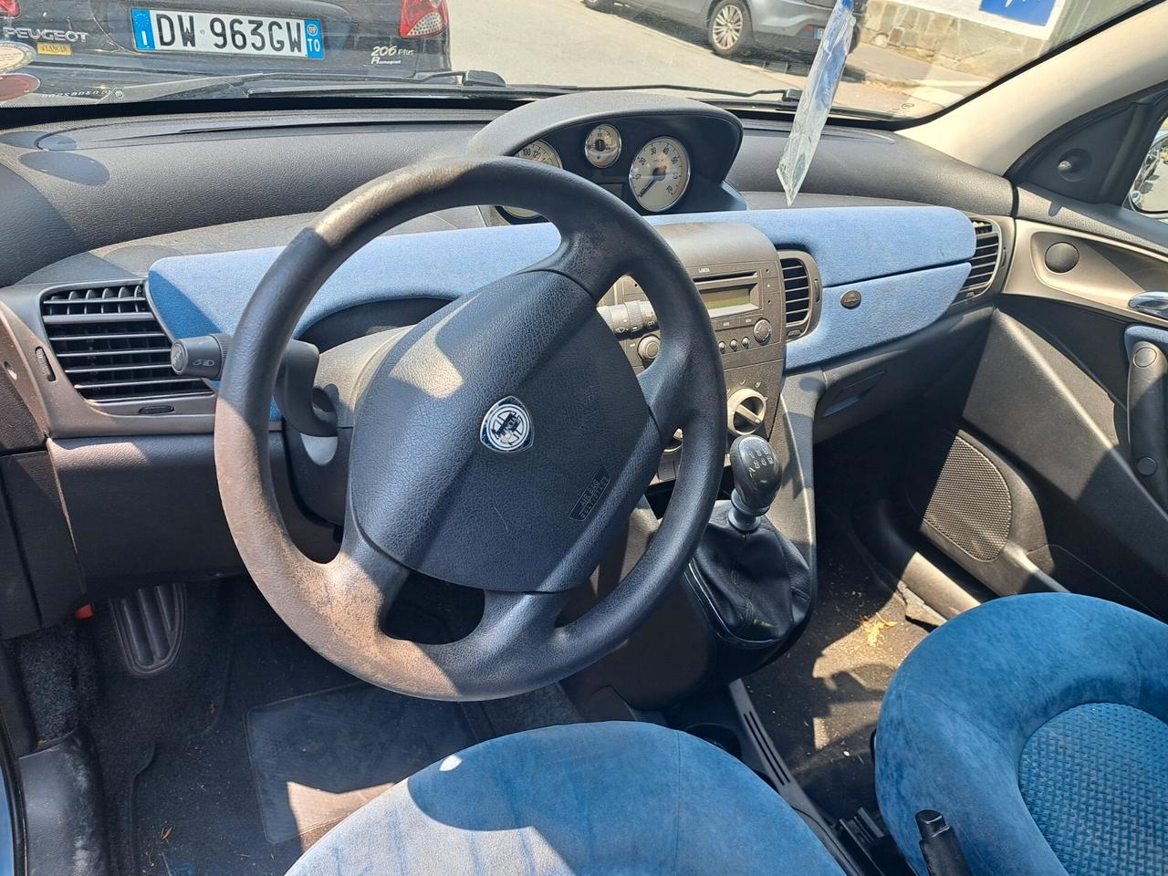 Lancia Ypsilon 1.4 16V Argento