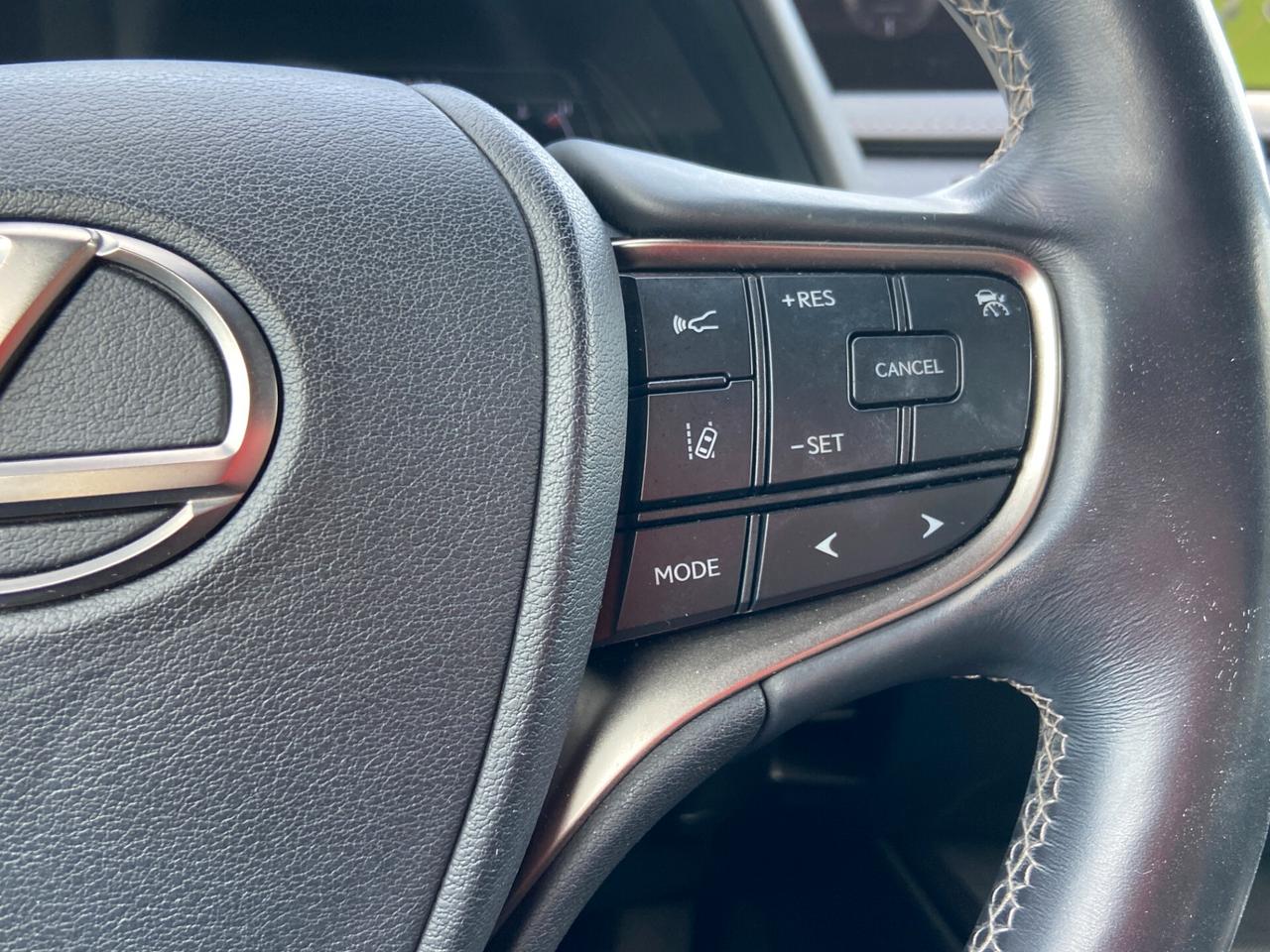 Lexus UX 250h 2.0 Business 2wd 184 CV cvt