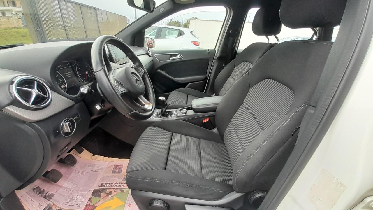 Mercedes-benz B 180 d Premium
