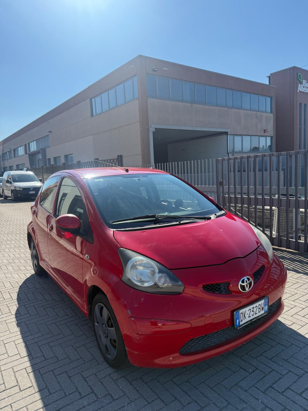 Toyota Aygo 1.0 12V VVT-i 5 porte Sol