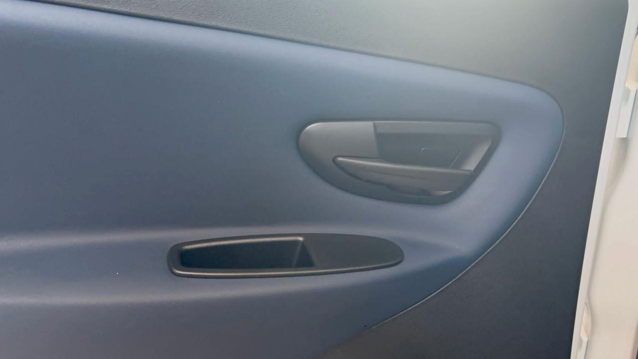 Lancia Ypsilon 1.0 FireFly 5 porte S&S Hybrid Oro