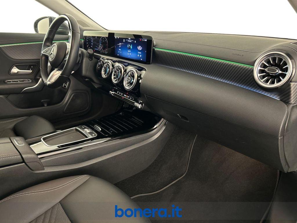 Mercedes CLA Shooting Brake 200 D Progressive Advanced Plus 8G-DCT