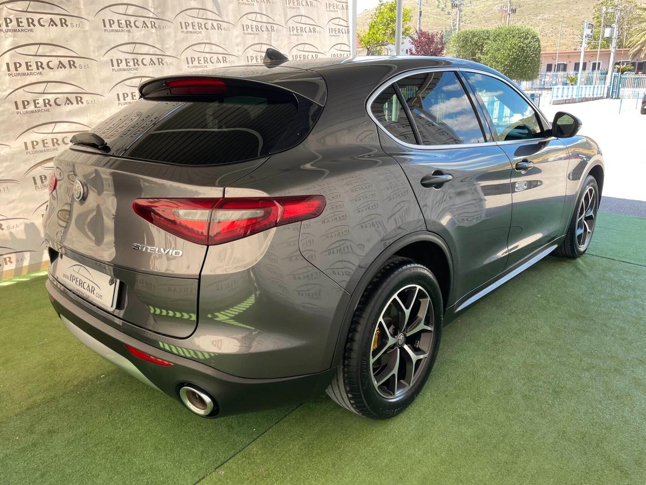 Alfa Romeo Stelvio 2.2 Turbodiesel 210 CV AT8 Q4 Executive
