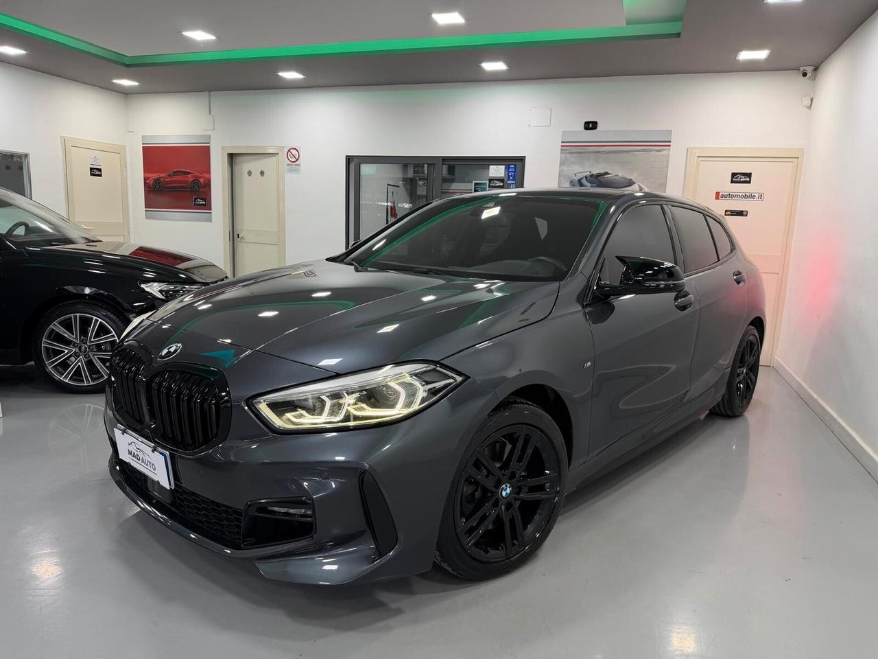 Bmw 118 118d 5p. Msport