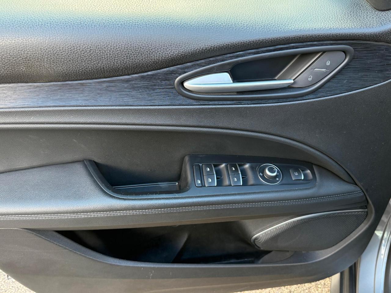 Alfa Romeo Stelvio 2.2 Turbodiesel 190 CV AT8 Q4 Business