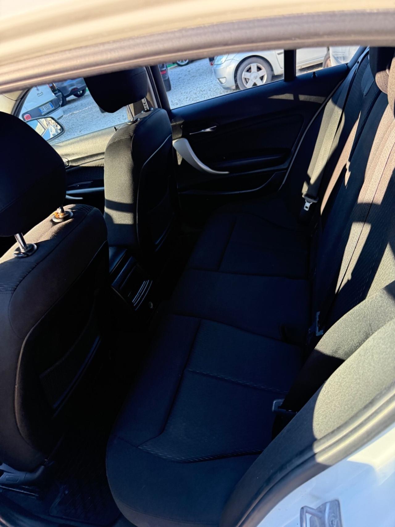 Bmw 116d 5p. Sport motore BMW km certificati