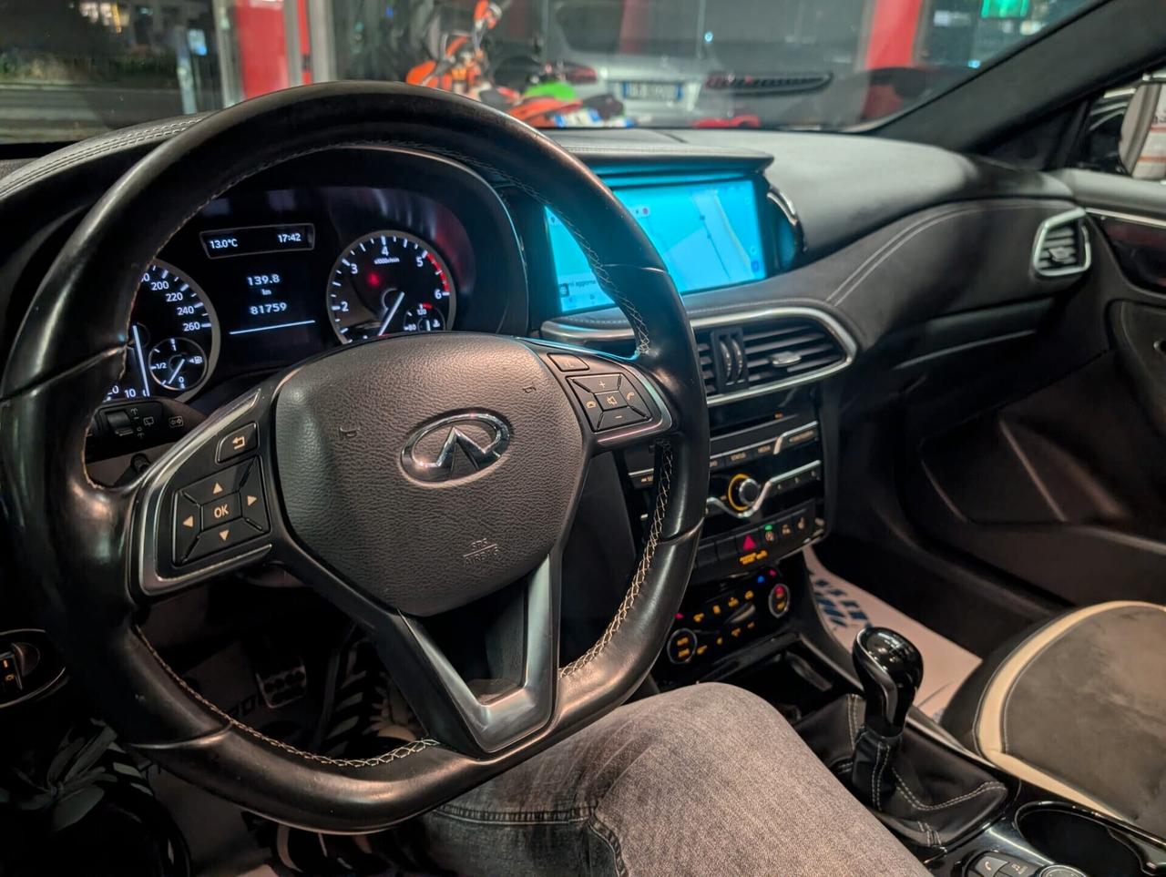 Infiniti Q30 1.5 diesel Sport Black