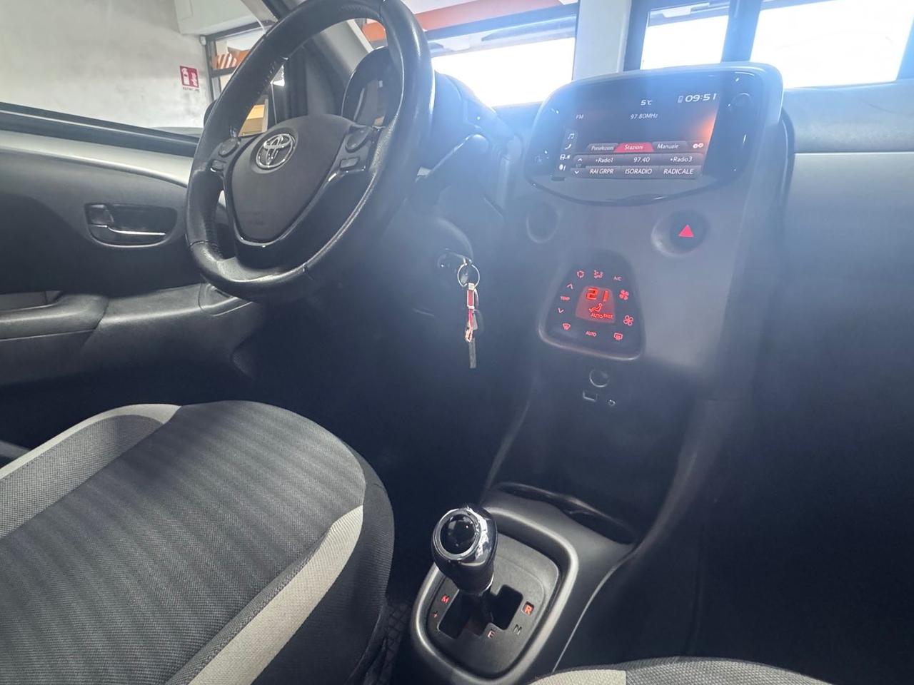Toyota Aygo X Play Connect 1.0 VVT-i #8919