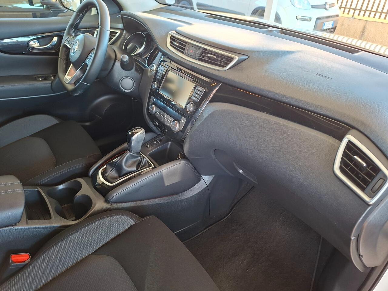 Nissan Qashqai 1.3 DIG-T DCT N-Connecta*NAVI*AUTO*TETTO*CAMERA**