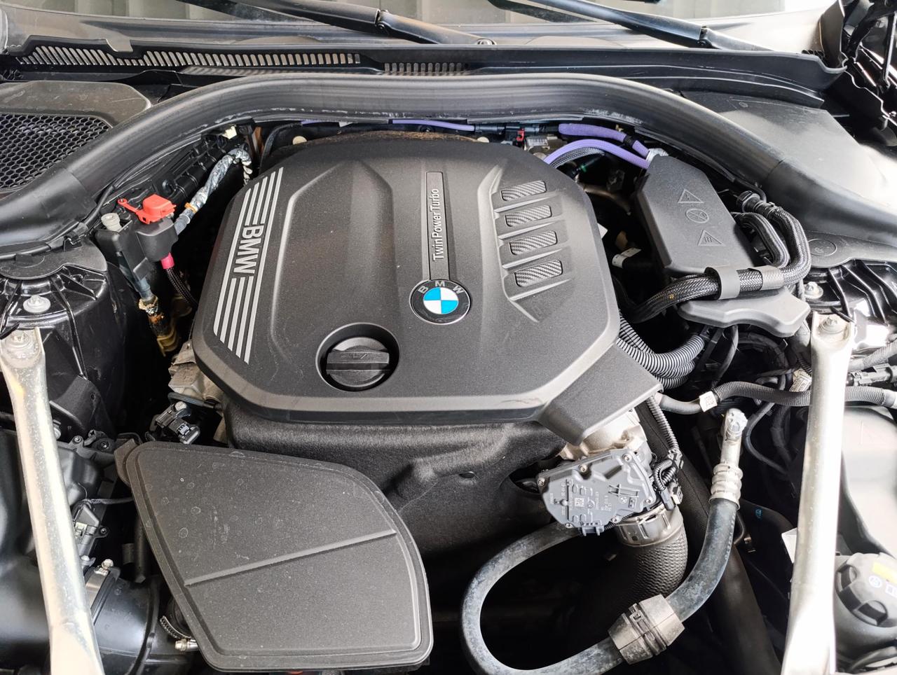 BMW 520 d Touring mhev 48V Luxury auto